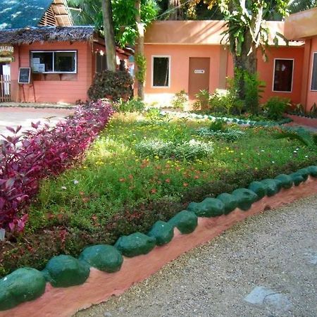 Agta Beach Resort Almeria Bagian luar foto